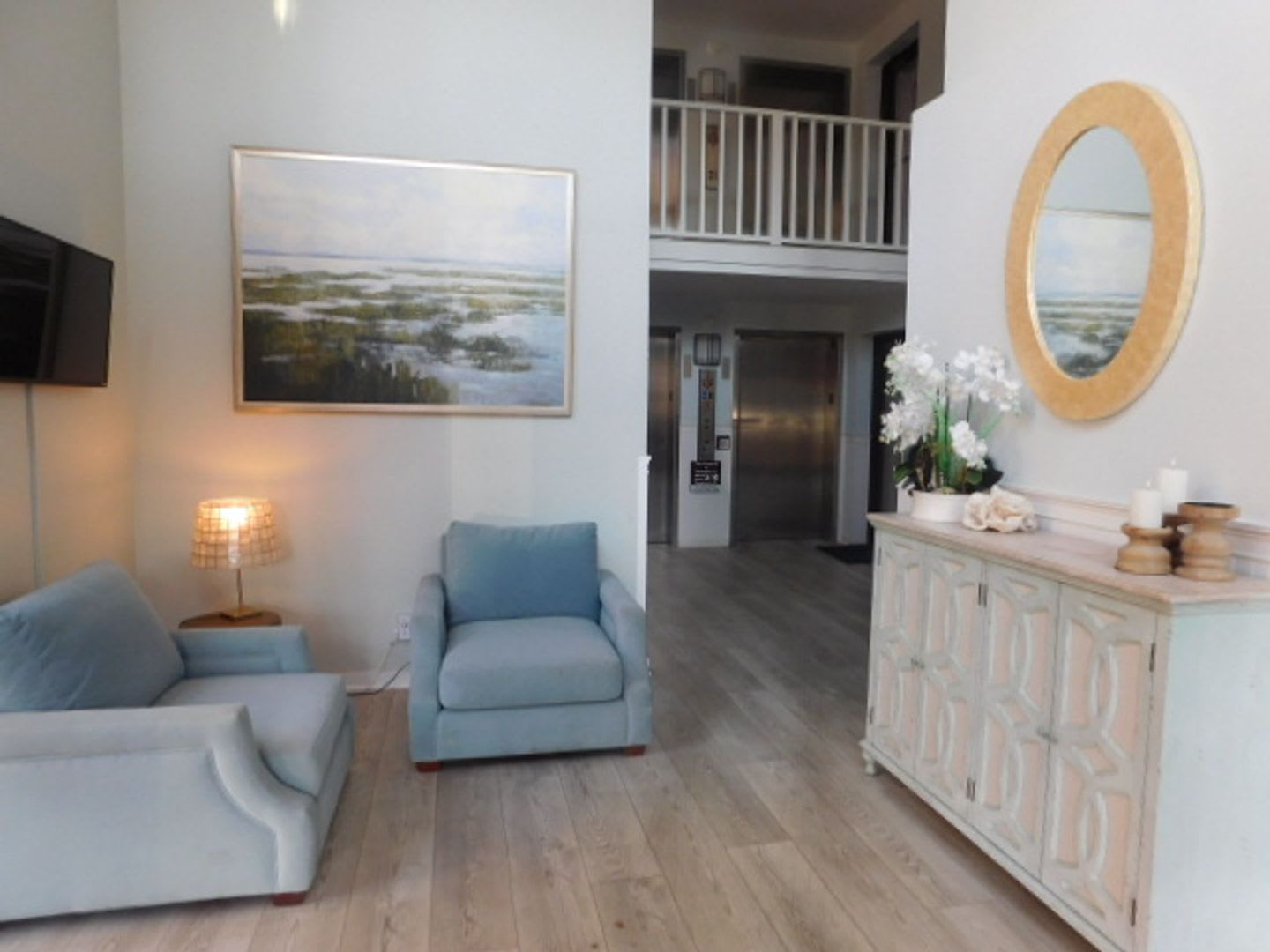 Remodeled 2 Bedroom 2 Bath Condo Over Looking Broad Creek – photo 2