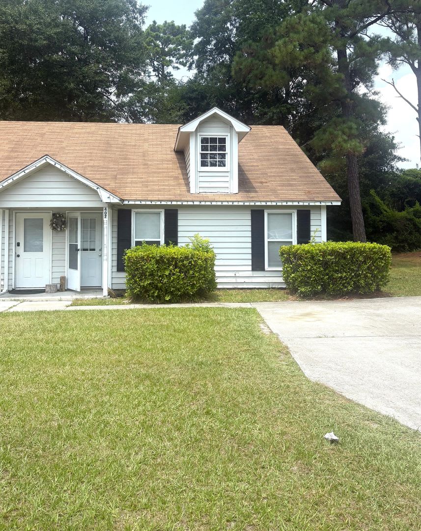 407 Lennon Drive – photo 2
