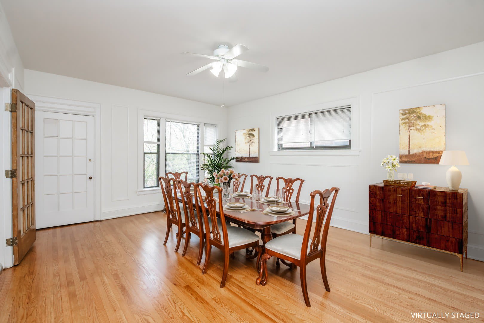 1347 E Hyde Park Boulevard – photo 4