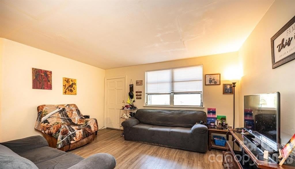 283 15th Street SE – photo 3