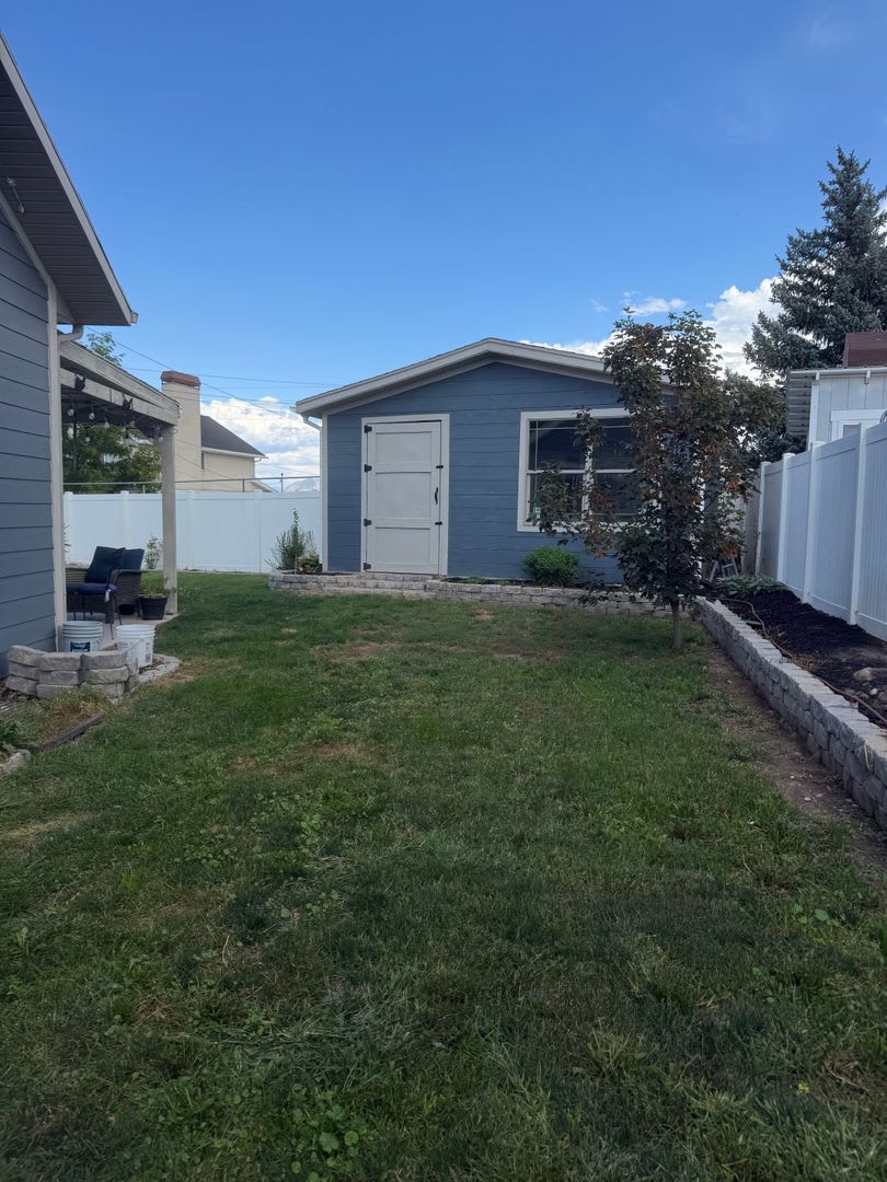 Charming Rambler Style Private Fenced Yard In Cul De Sac – photo 2