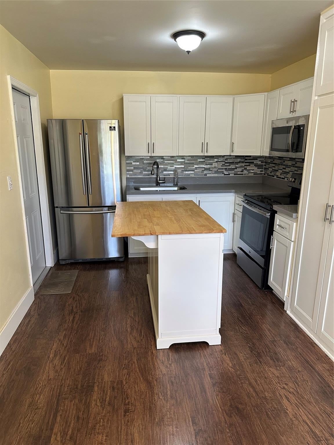 6231 NW 13th Street – photo 3