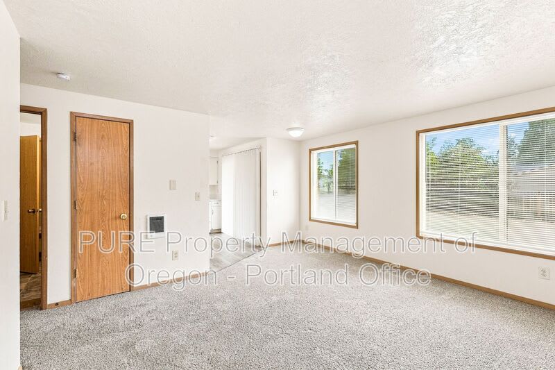 8590 SE 72nd Ave. – photo 5