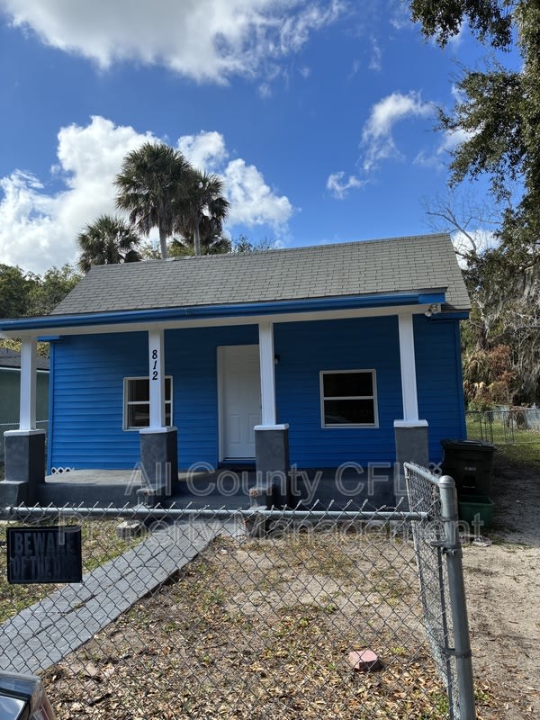 812 Marion St – photo 1