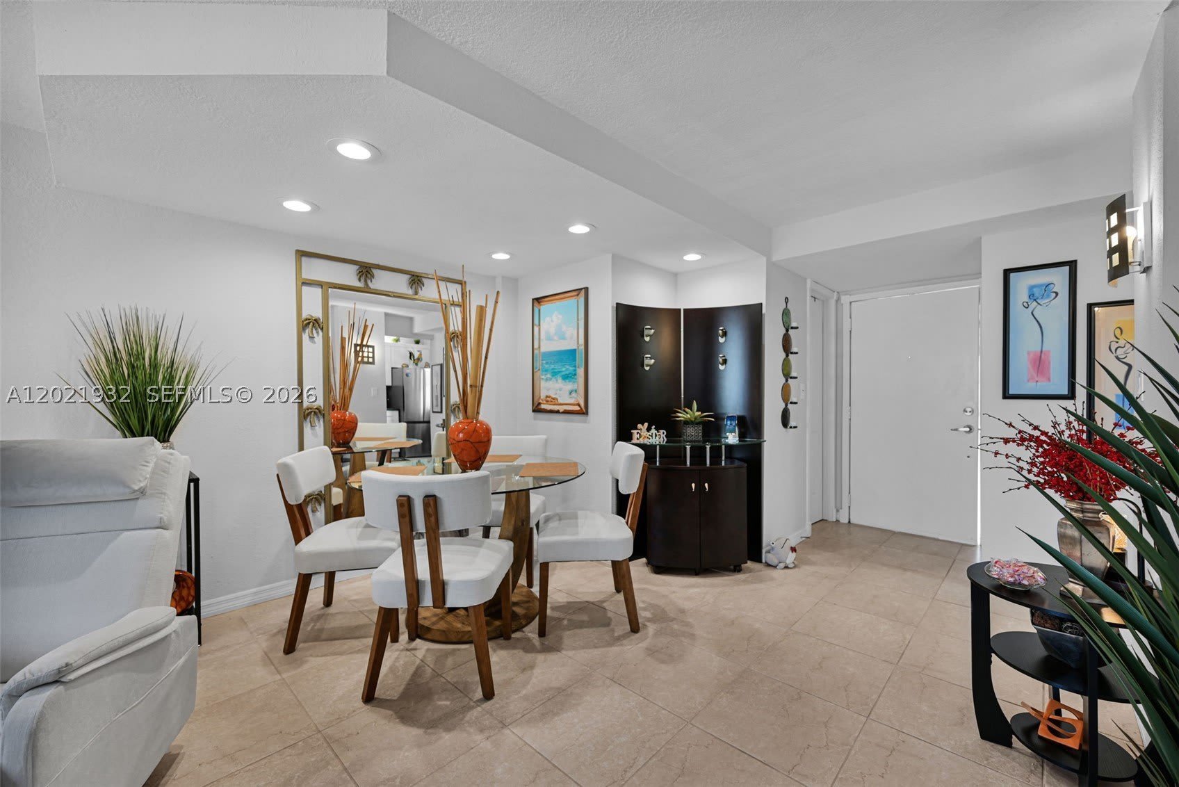 1334 Collins Ave – photo 3
