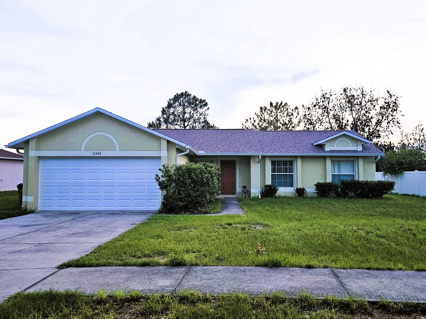 Bright & Spacious 3-Bedroom Home in the Heart of Clermont! – photo 1