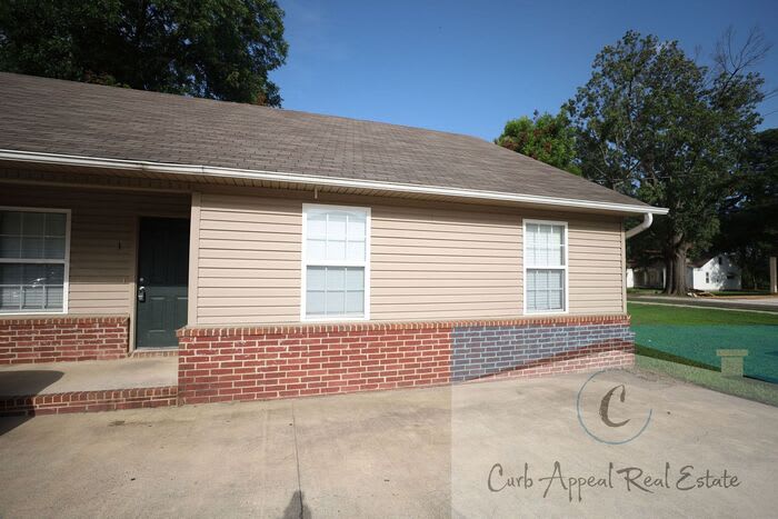 1412 West Matthews Avenue – photo 1