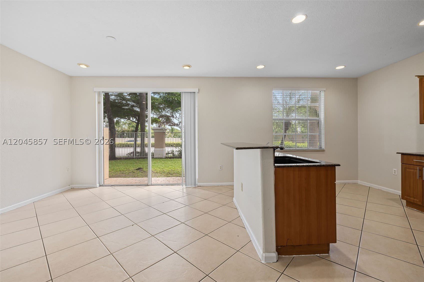 8401 SW 25th Ct – photo 5