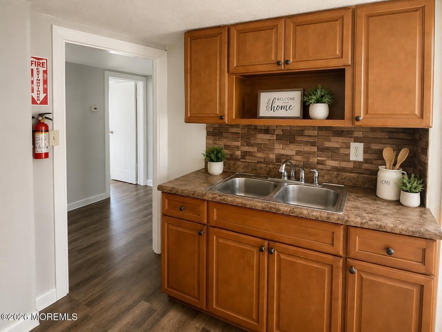 135 Whitehead Avenue – photo 3
