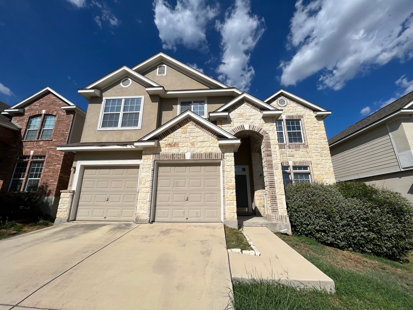 21114 Villa Valencia – photo 1
