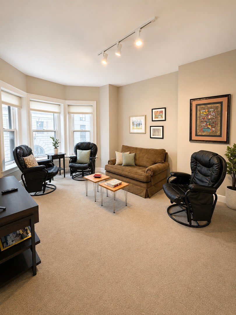 642 N Dearborn Street – photo 4