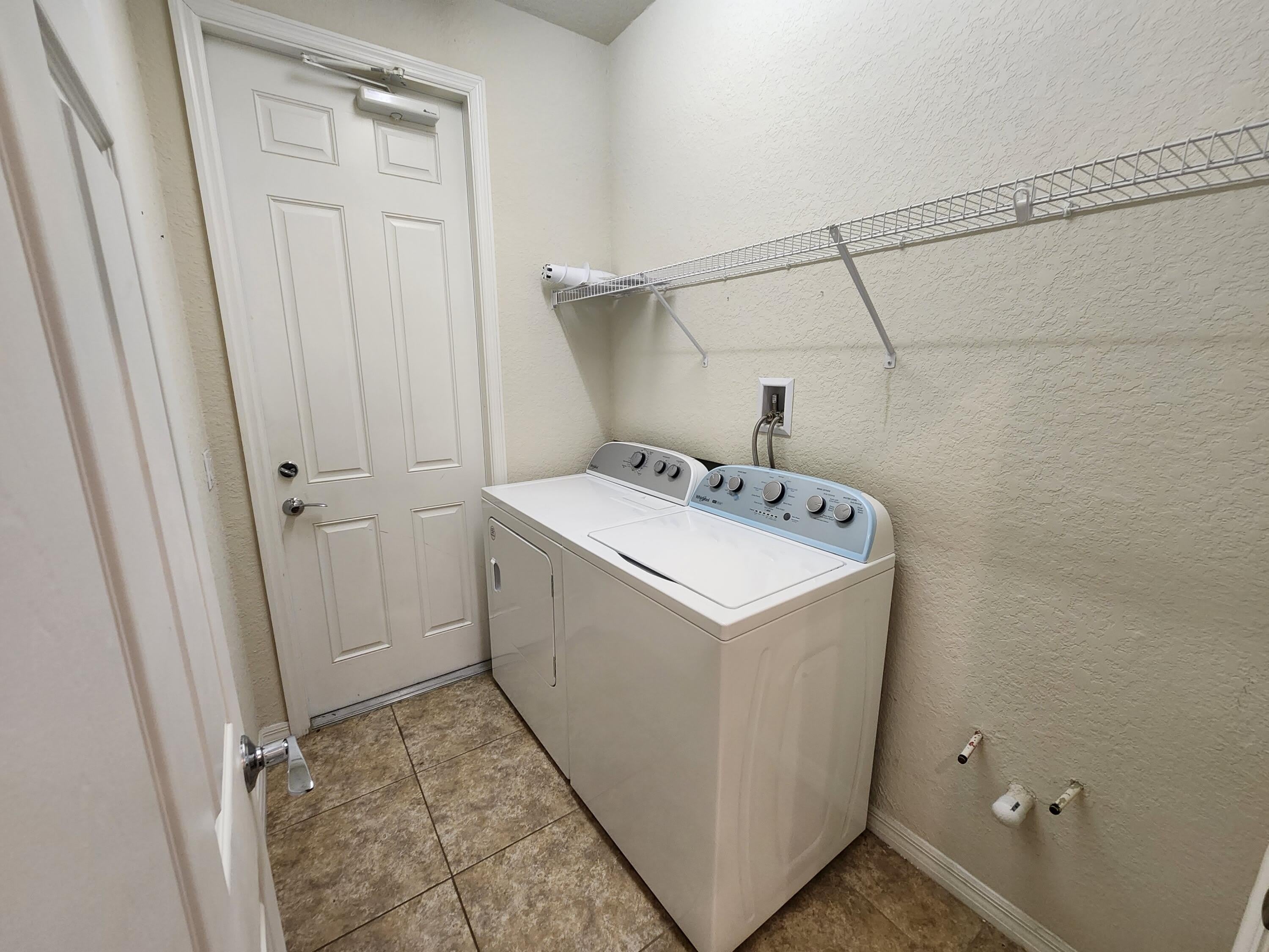 1217 Dakota Drive – photo 3