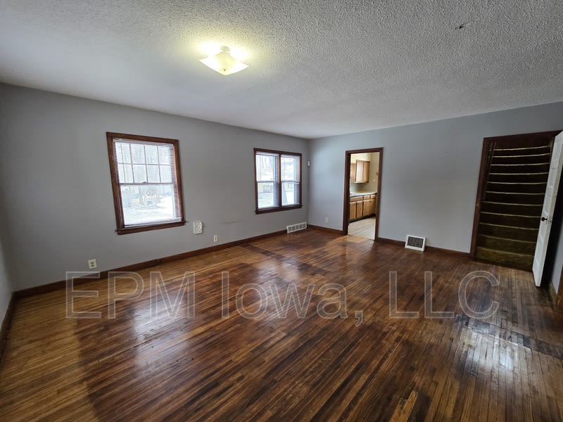 401 Charles Street – photo 2