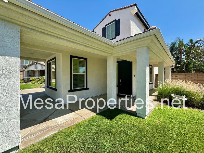 5729 Nutwood Place – photo 2