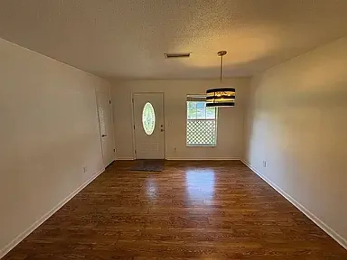 3839 NE 5th St – photo 1