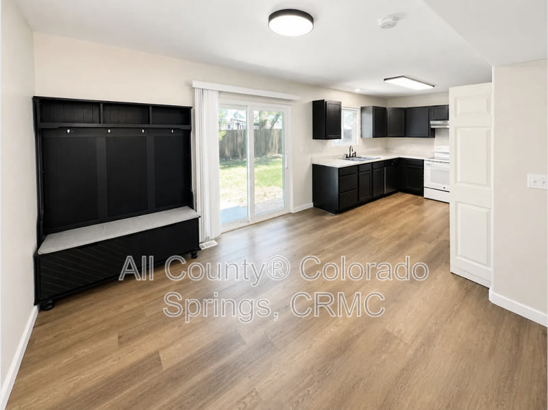 235 Ellers Grove – photo 5