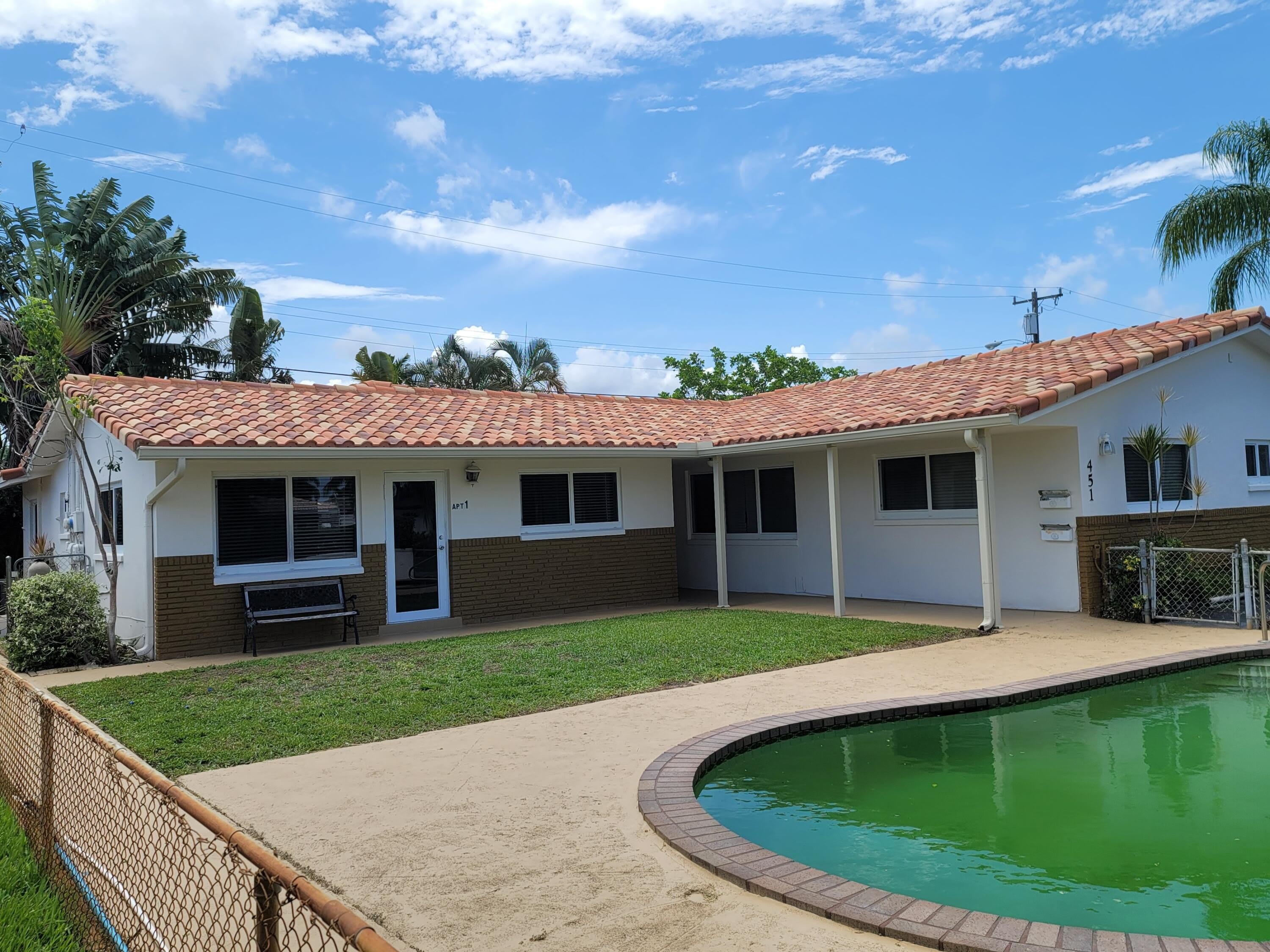451 SE 1st Avenue – photo 1