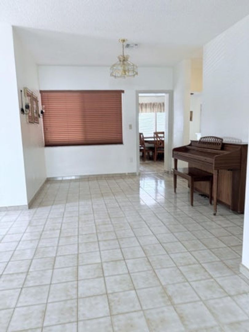 957 W 67th Street, Hialeah, FL 33012 – photo 5