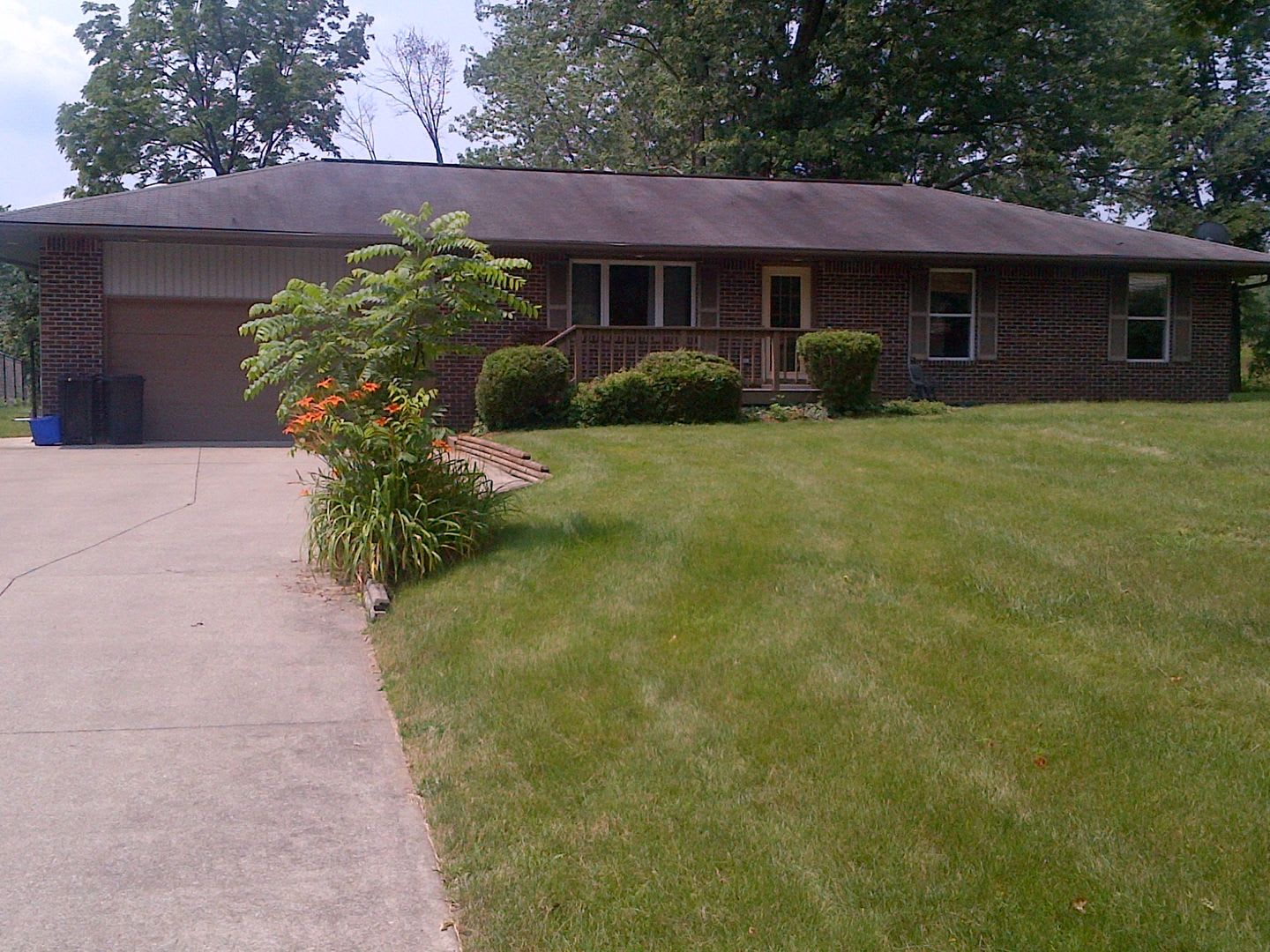 Newly Renovated 3 Bed 2 Ba Home – photo 2