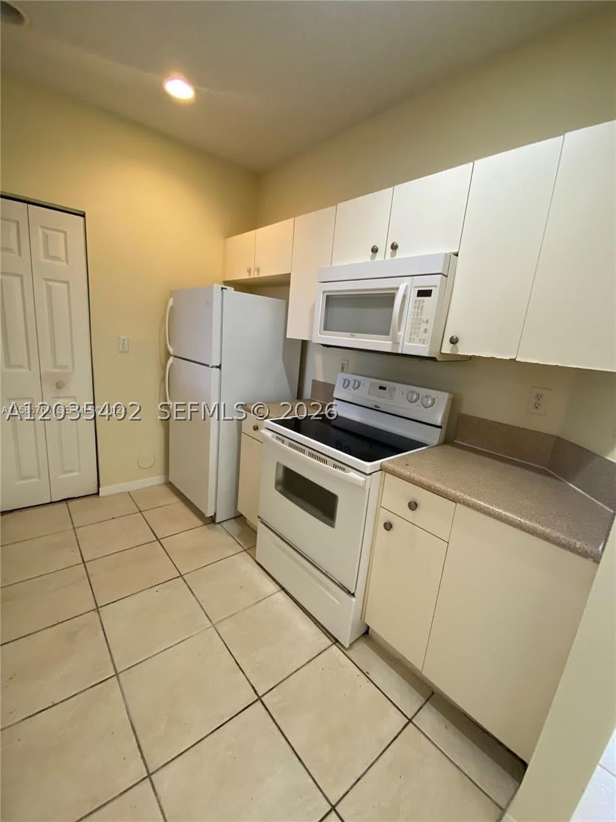 959 Ne 42Nd Pl – photo 4