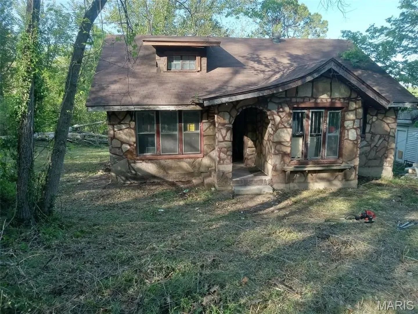 Fixer Upper with Character! $690 month – photo 1