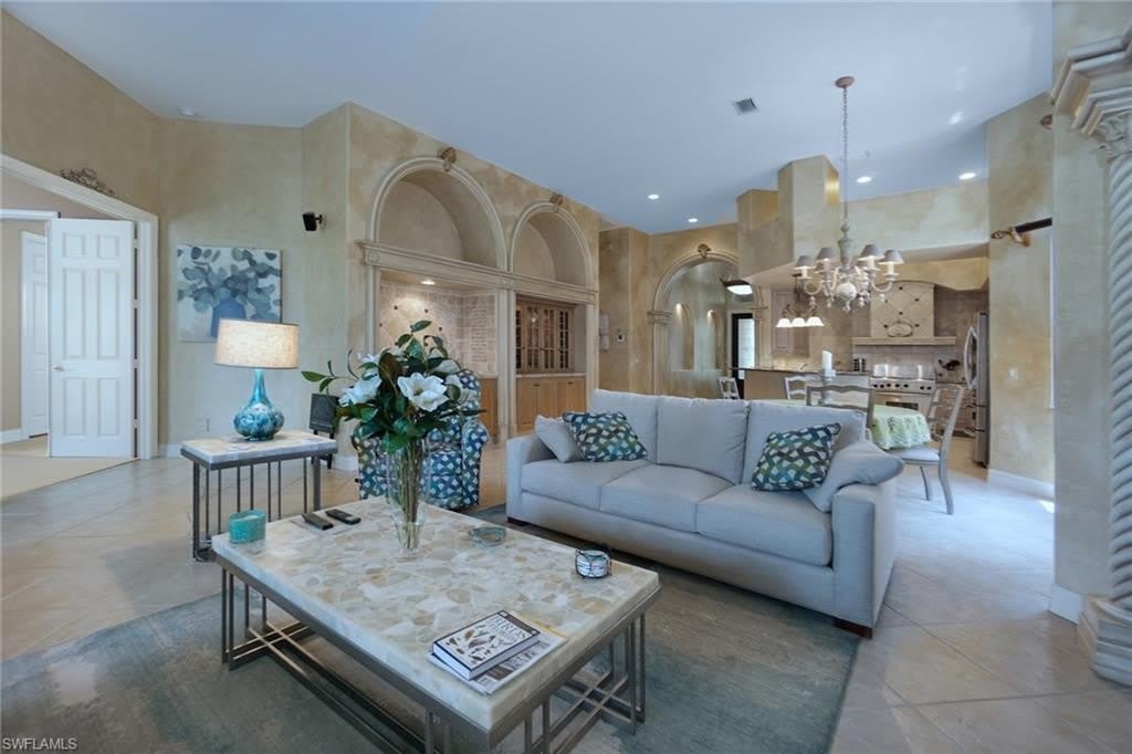 4248 Kensington High St – photo 2
