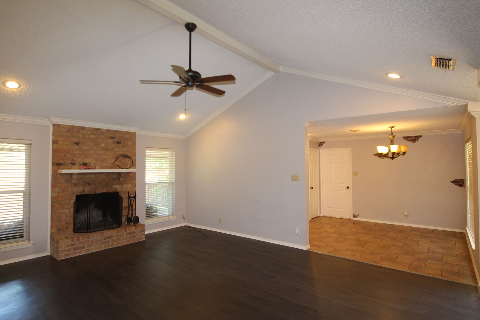 Tour Today! 3 Bedroom 2 Bath Home In Tyler ISD! – photo 4