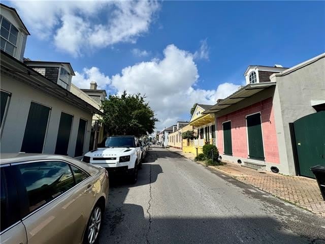 1123 BURGUNDY Street – photo 3