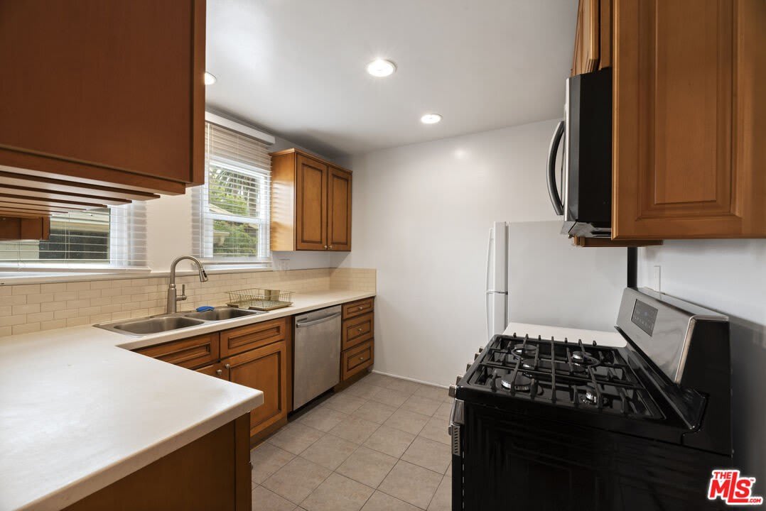 1417 Rock Glen Ave – photo 4