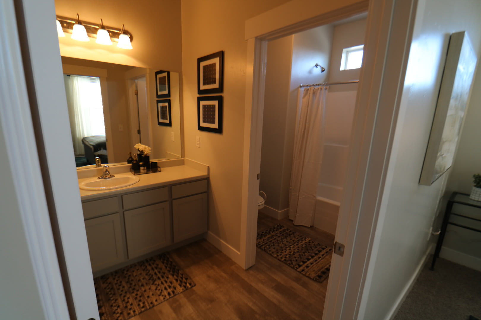 3 Bedroom 2 Bathroom Condo in Vineyard! – photo 2
