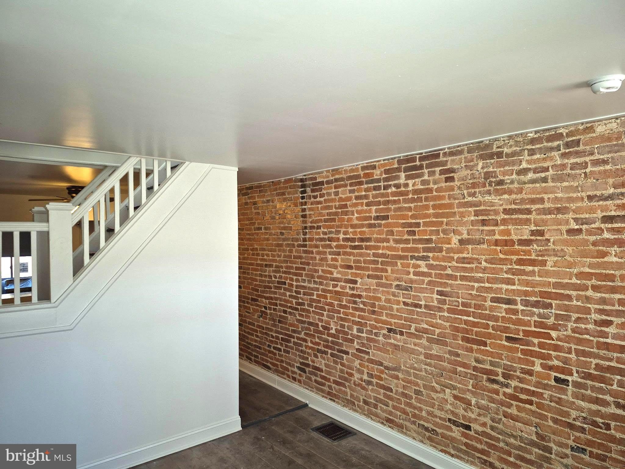 707 N DUNCAN Street – photo 2