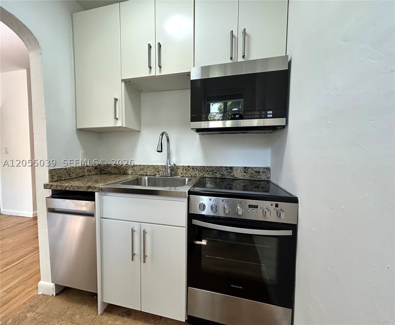 6210 NE 5th Ave – photo 5