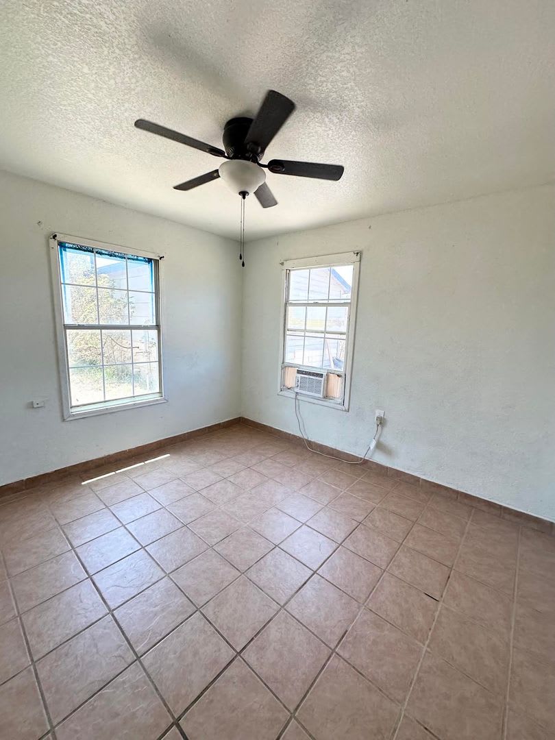 2 Bedroom 1 Bathroom House For Rent – photo 4