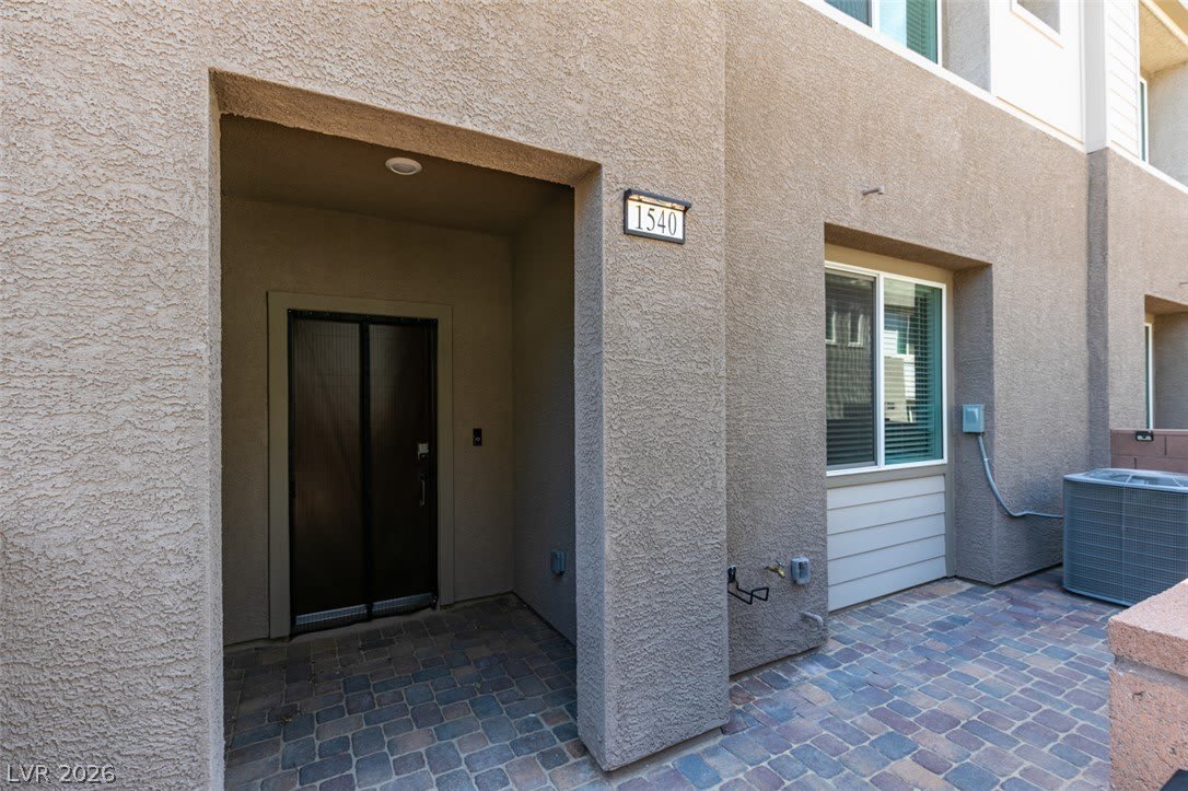 1540 Maya Crossing Avenue – photo 2