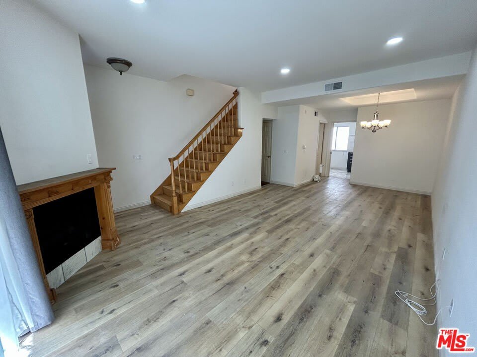 5145 Yarmouth Ave – photo 1