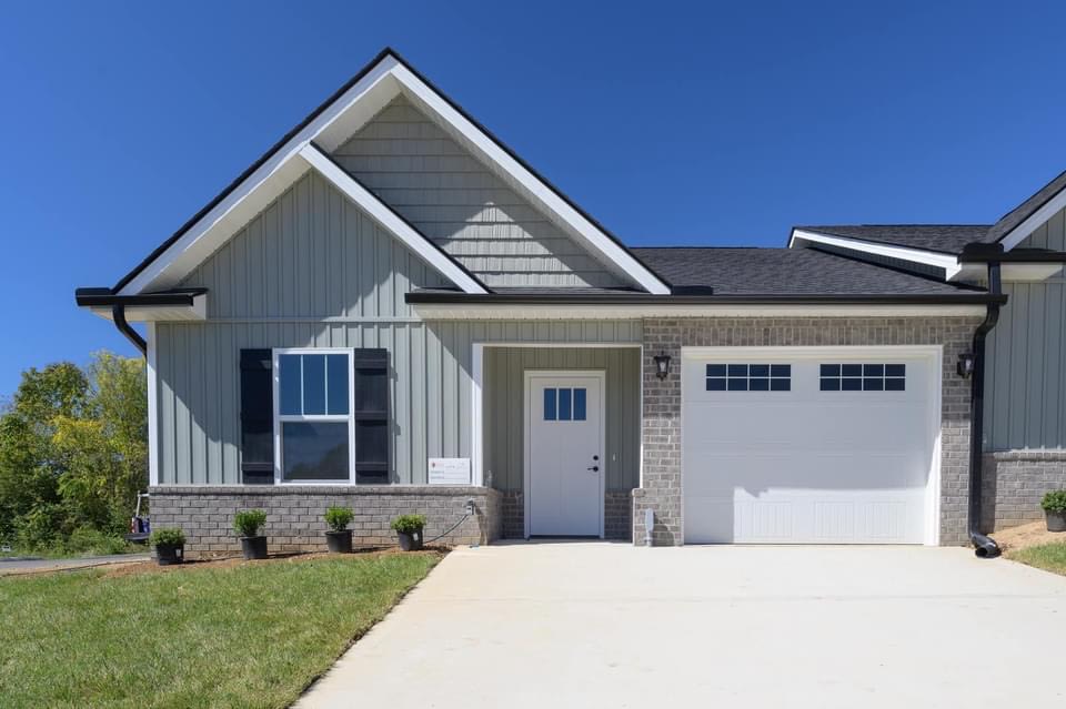 3301 Bethpage Way – photo 2