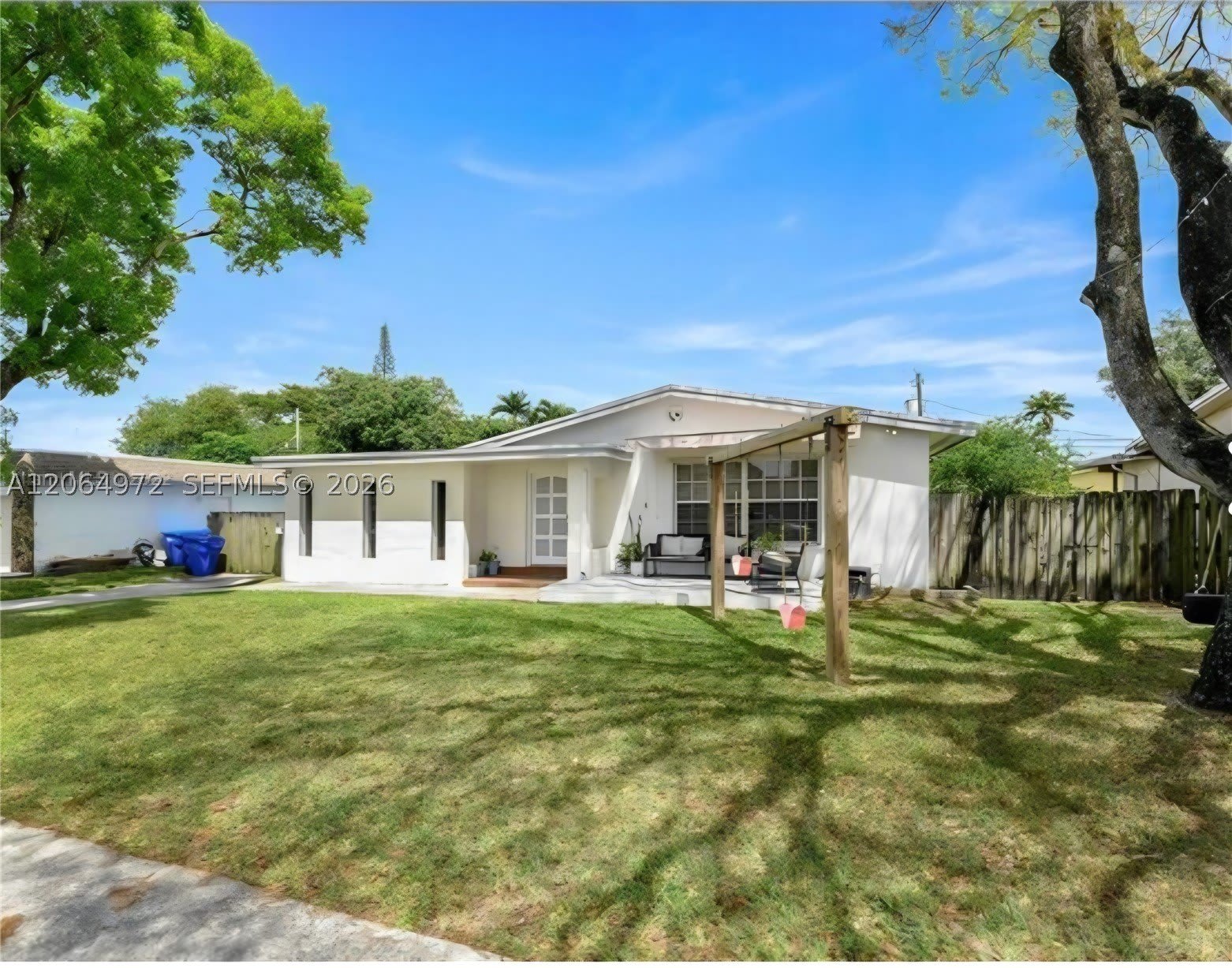 1843 N 27Th Ct – photo 1