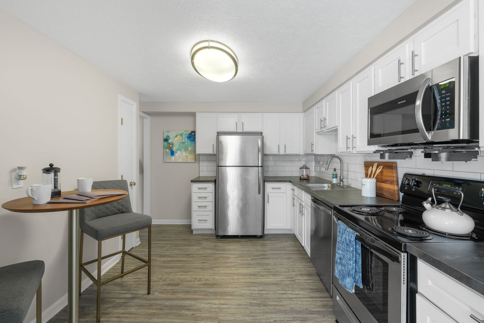 The Vantage Apartments – photo 2