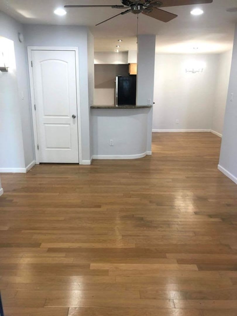 Welcome to this charming condo in excellent location! – photo 4