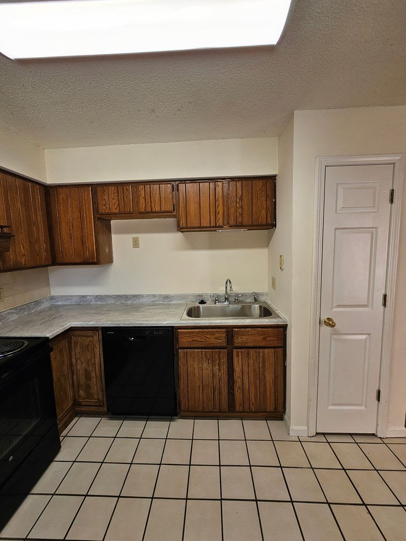 3 Bed 2 5 Bath Village South Condominiums – photo 5