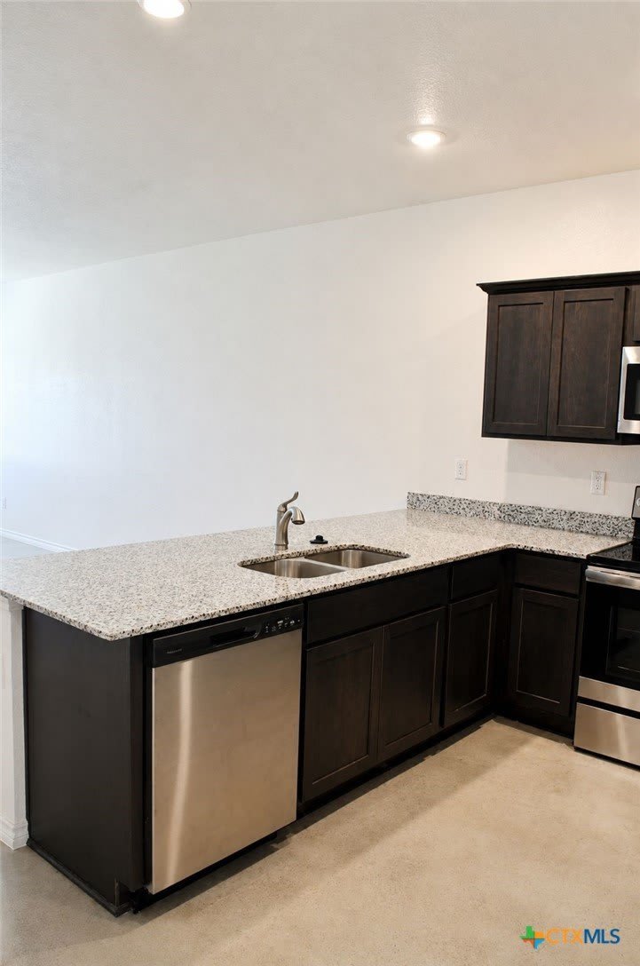 1222 Lehmann Drive – photo 5