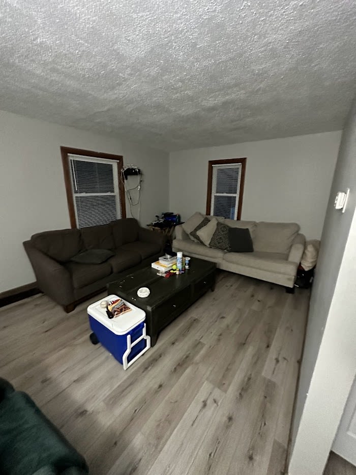 1427 Bixby Avenue Northeast – photo 2