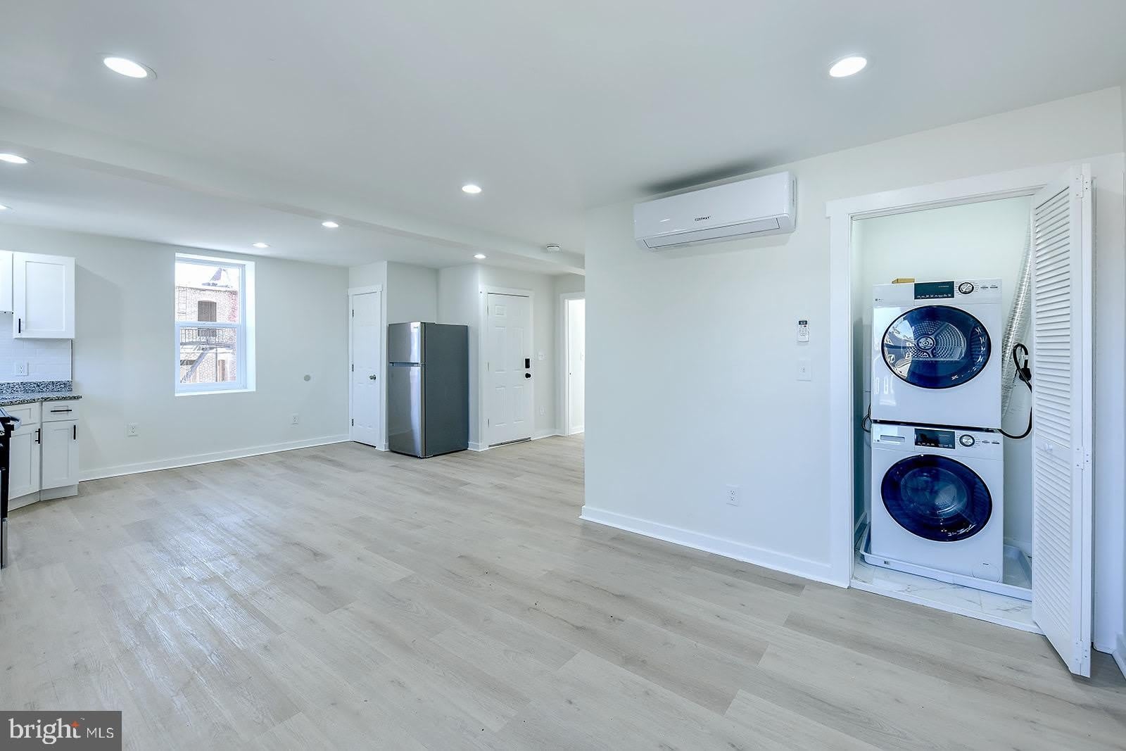 2330 BRYANT Avenue – photo 5