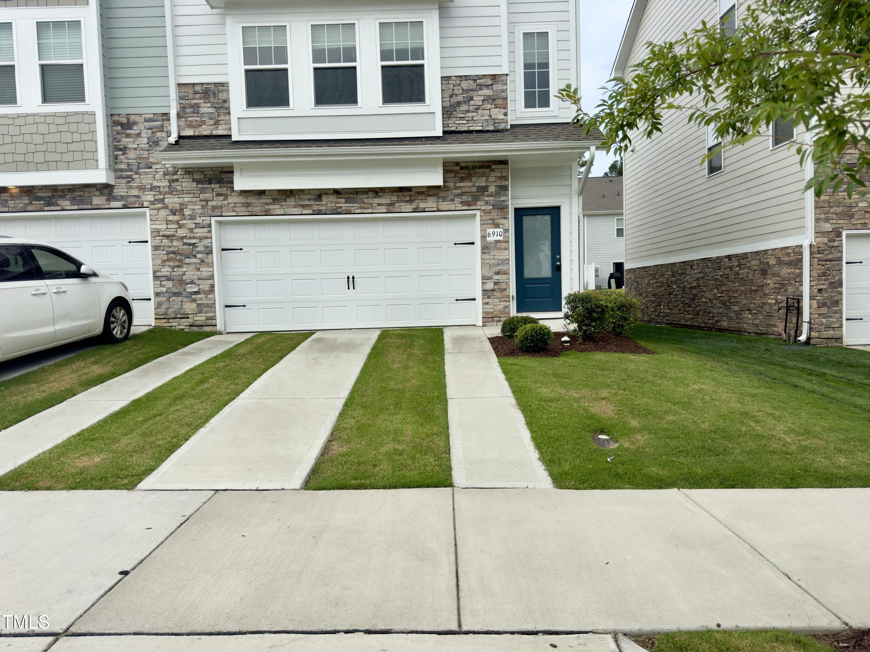 6910 Point Bar Place – photo 2