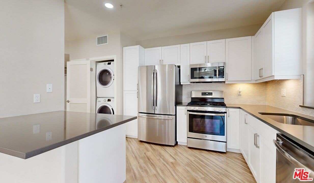 6280 W 3rd St – photo 1