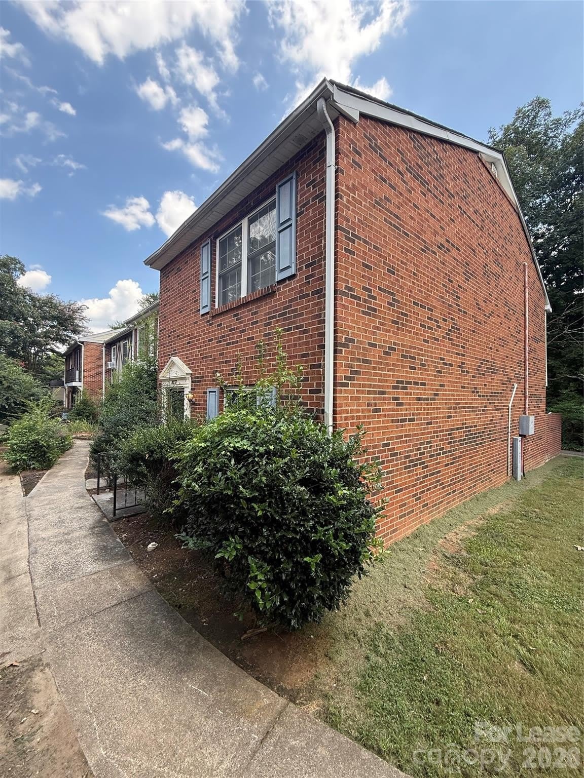 11037 Hunter Trail Lane – photo 2