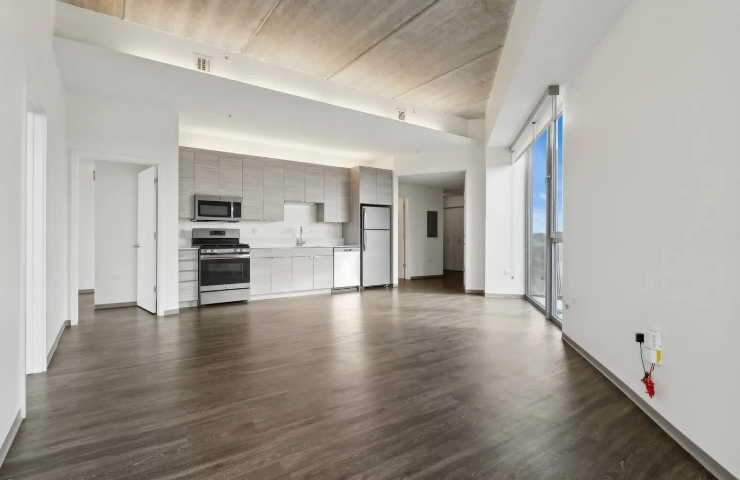 1922 N Milwaukee Ave – photo 1