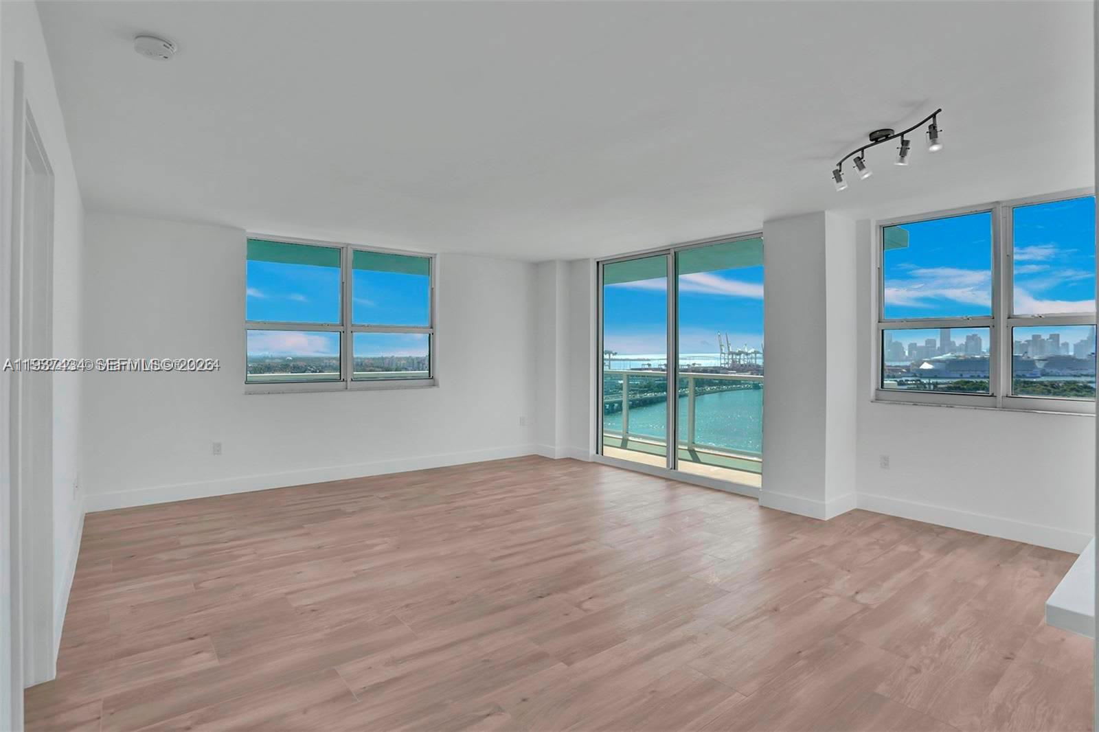 650 West Avenue – photo 5