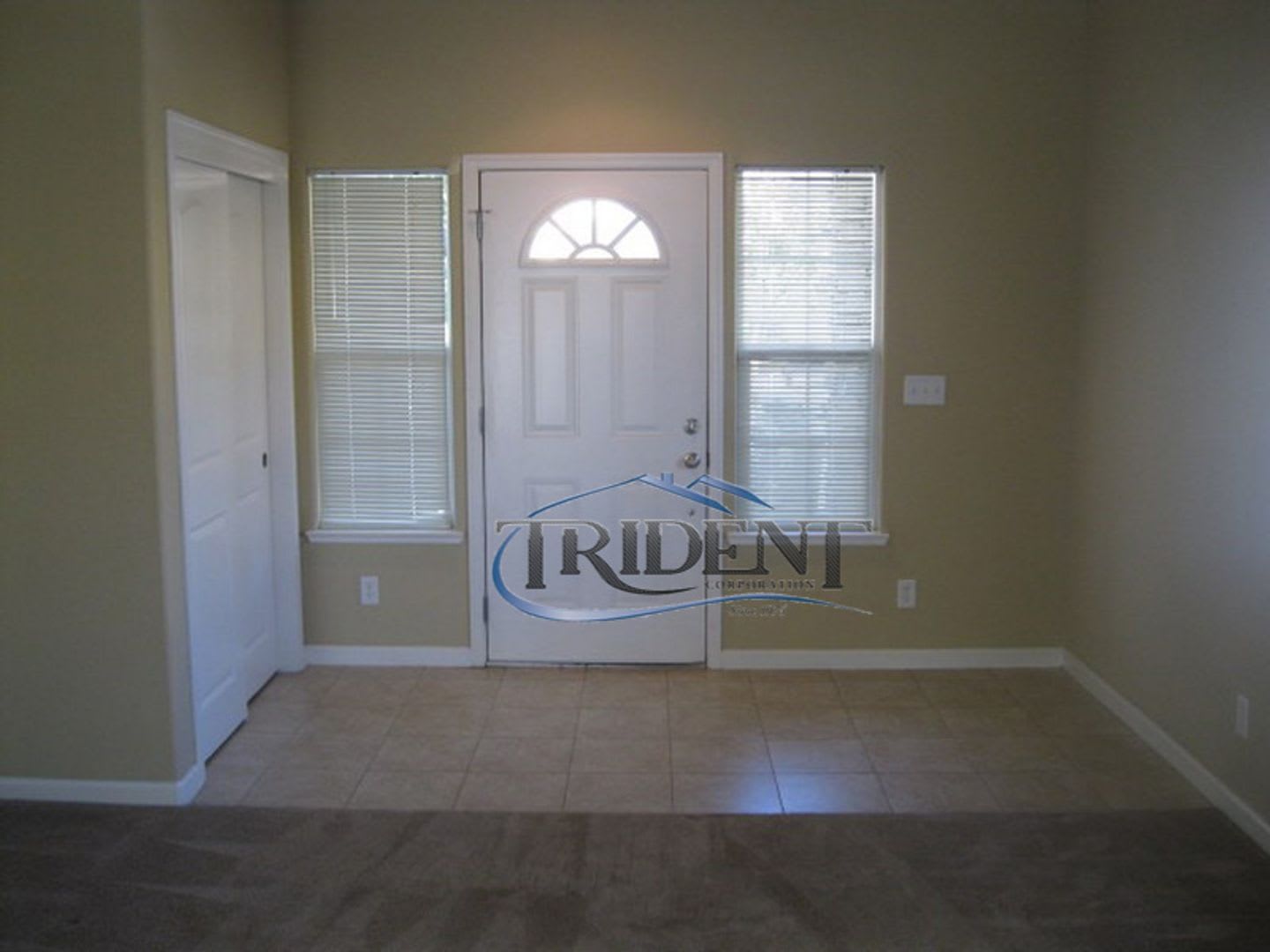 4 bedroom, 3 1/2 bath townhouse – photo 2
