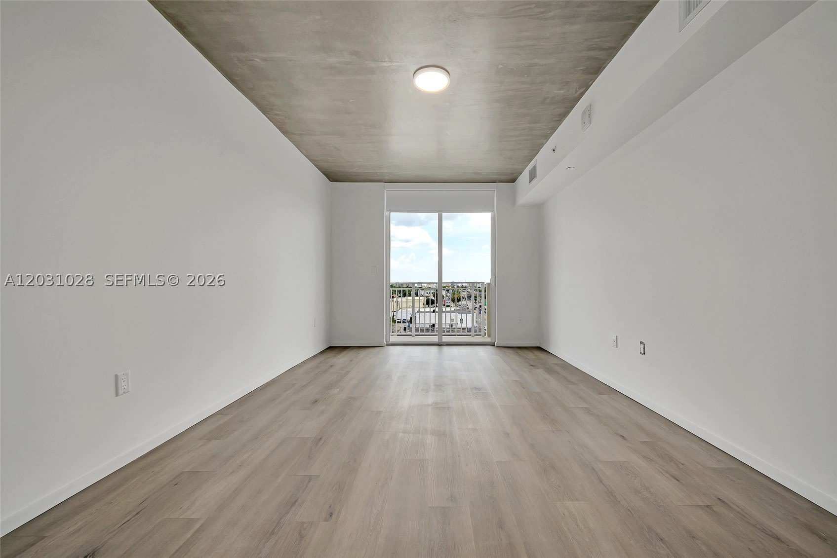 475 NE 125th – photo 4